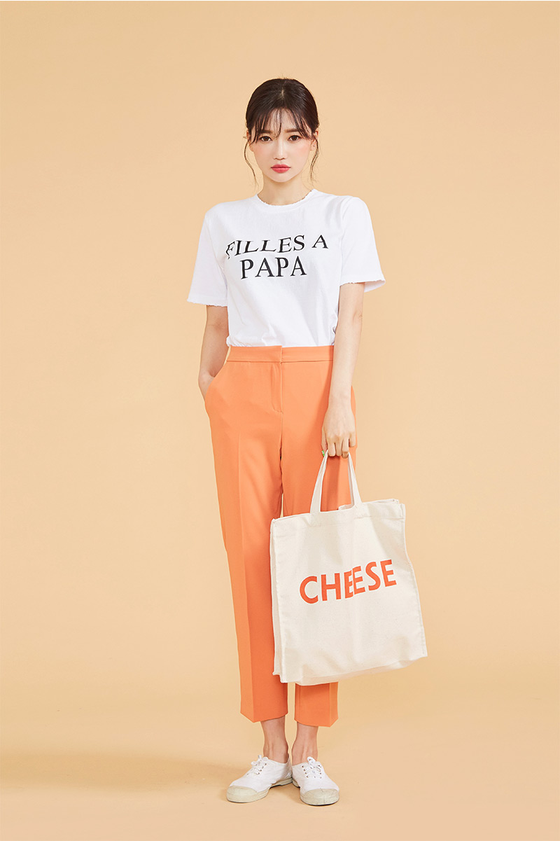 最新韓版服裝，時(shí)尚潮流的背景、影響與地位分析