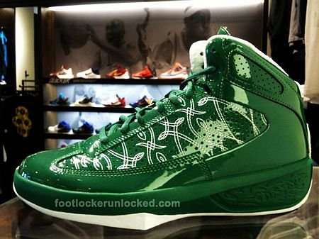 揭秘籃球傳奇雷阿倫的裝備升級之路，最新戰靴亮相！