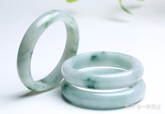 2024最新款手鐲,探秘小巷中的寶藏，2024最新款手鐲