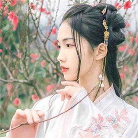 最新古裝女生頭像集錦，小巷深處的寶藏小店