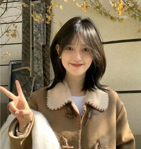 科技與時(shí)尚融合，2024年最新流行發(fā)型展望