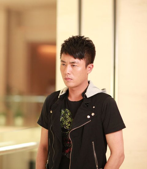 杜淳最新發(fā)型揭秘，巷弄深處的時(shí)尚秘密