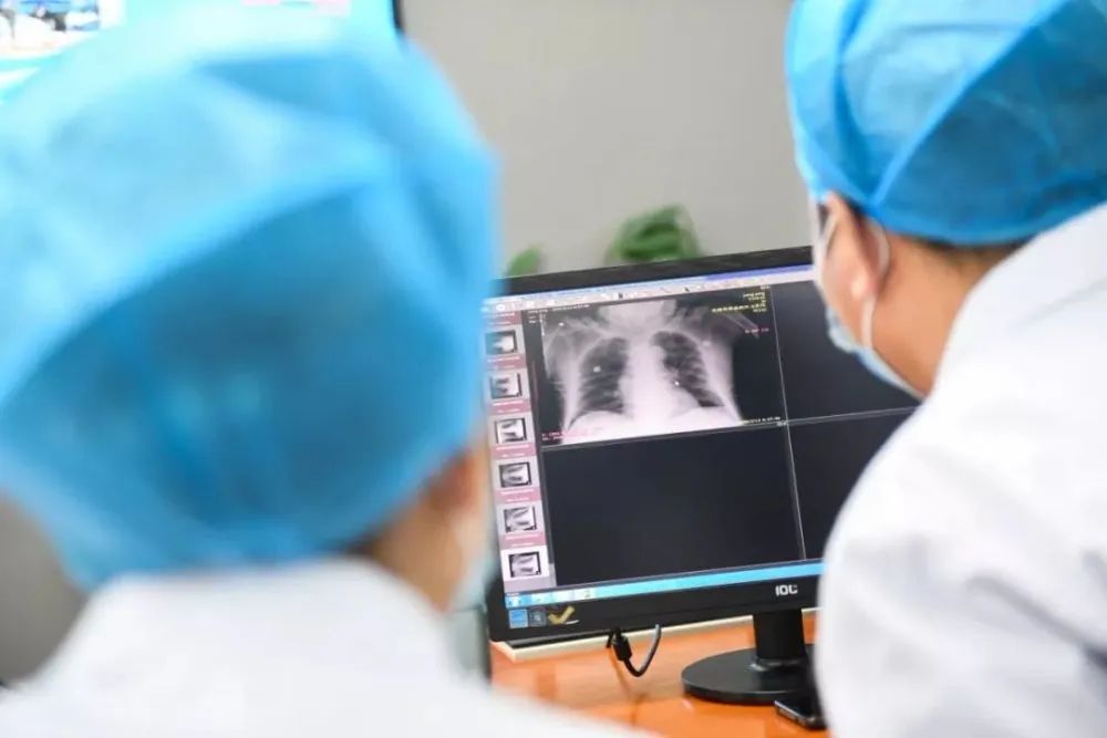 最新疫情動(dòng)態(tài)圖，疫情與歡樂(lè )生活的交織