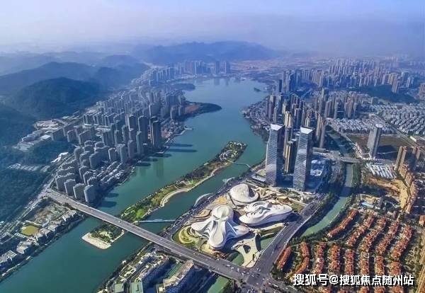 嘉善最新肺炎，自然美景之旅中尋找內心平靜之路