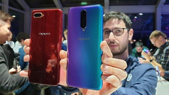 OPPO手機全新品震撼上市，全球矚目，驚艷亮相！