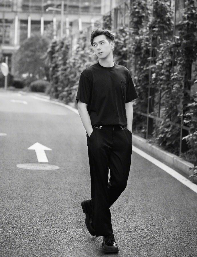 最新外劇盤(pán)點(diǎn)，勵志之旅啟程，展現變化中的自信與成就感！