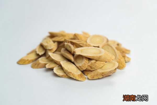 黃芪價(jià)格揭秘，黃芪價(jià)值背后的友情故事