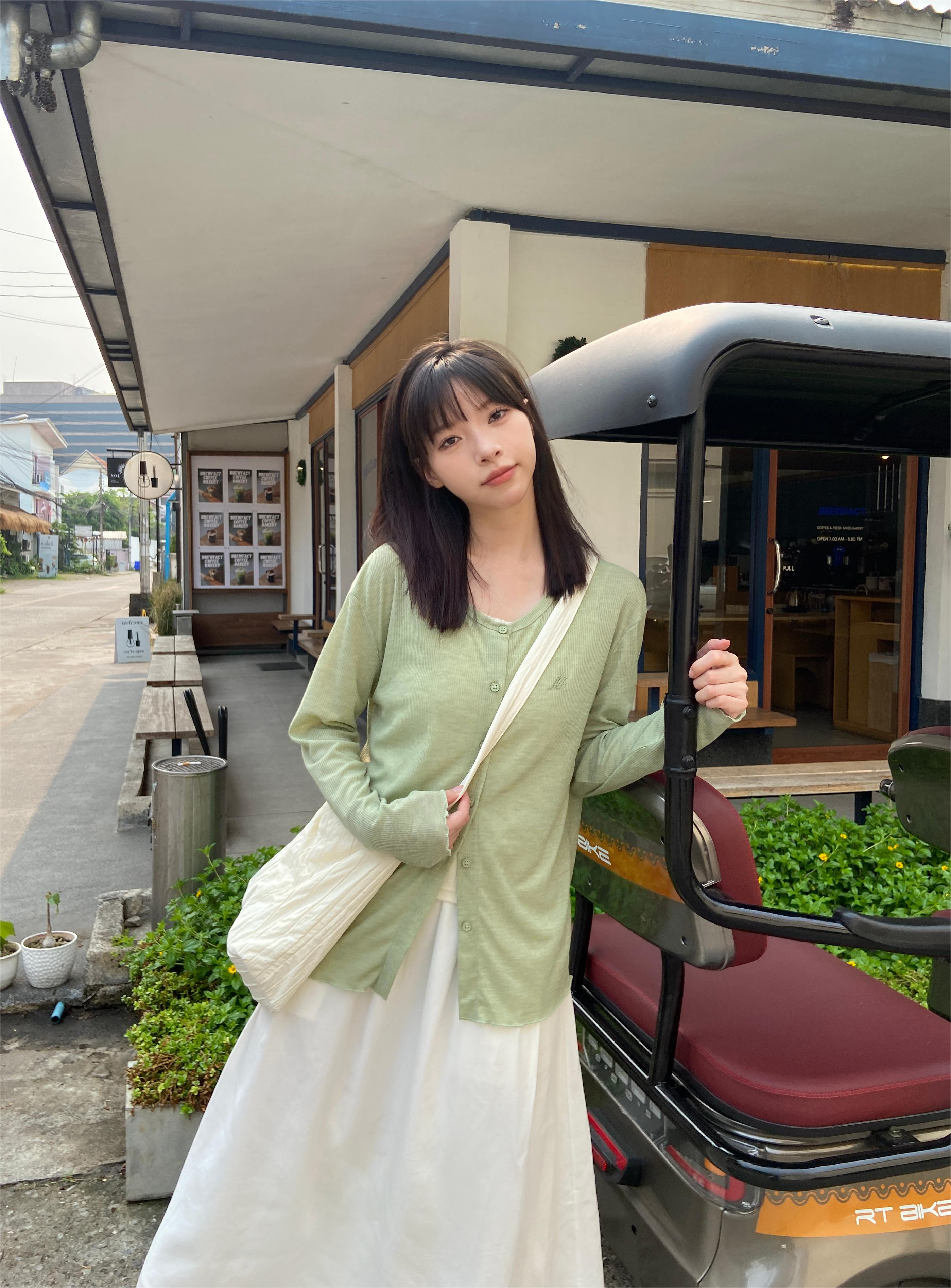 探索小巷中的隱藏美食寶藏，最新素人美食之旅 2024
