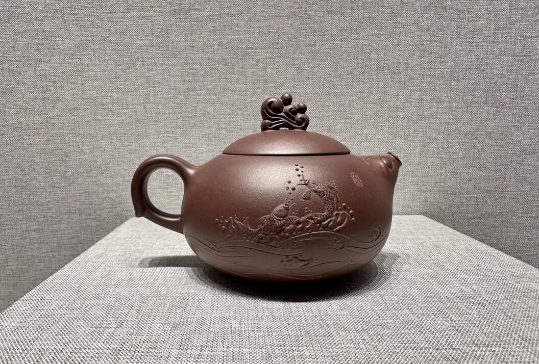 紫砂最新作品，傳承與創(chuàng  )新的藝術(shù)瑰寶展現